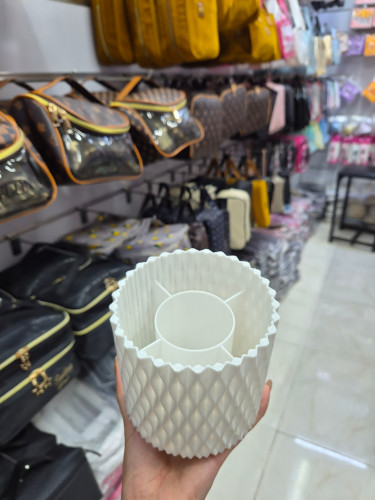 استند آرایشی چرخشی