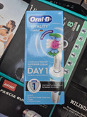 مسواک برقی اورال بی مدل Oral-B Vitality Whitening اصلی