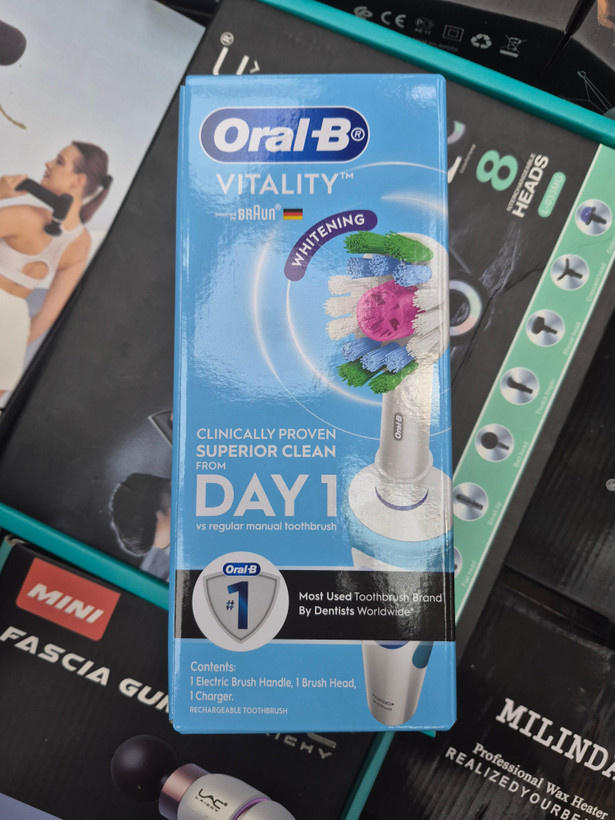 مسواک برقی اورال بی مدل Oral-B Vitality Whitening اصلی